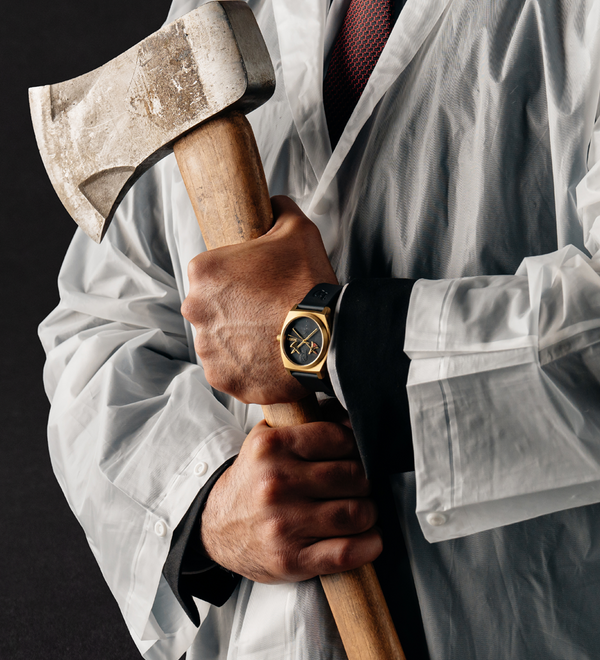 Reloj de la Muerte IV - Negro/Dorado