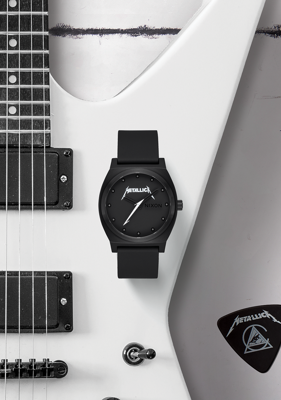 Time Teller - Todo negro / Metallica