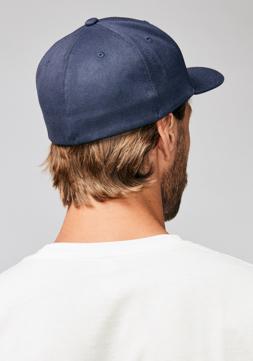 Deep Down Flexfit Athletic Fit Hat - Todo azul marino