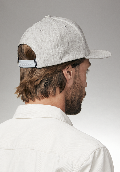 Gorra con cierre ajustable Deep Down - Gris terciopelo/blanco View 6