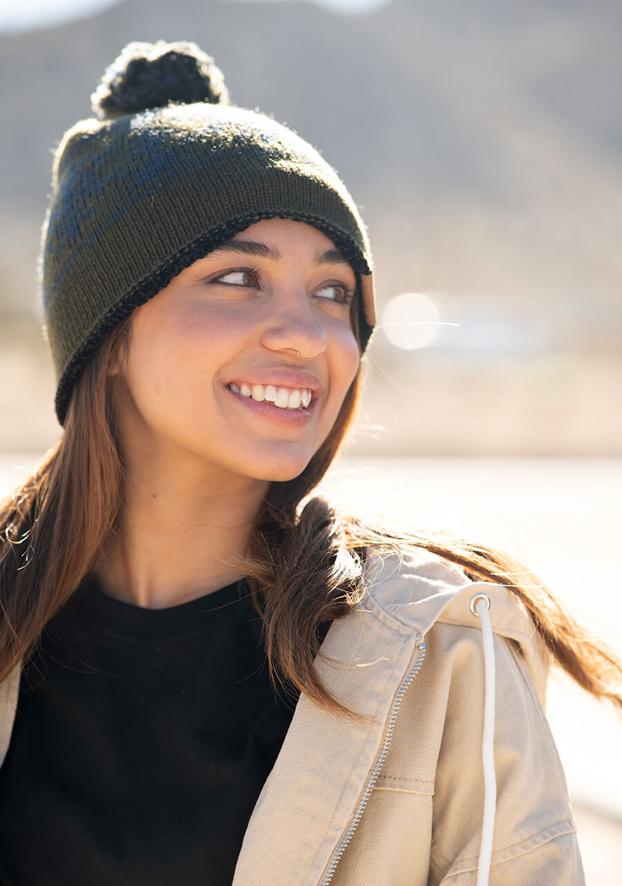 Gorro con pompón de lana Meister - Oliva/Multicolor