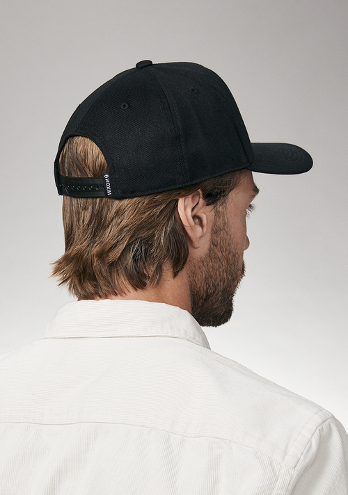 Gorra con cierre ajustable Deep Down - Todo negro/negro