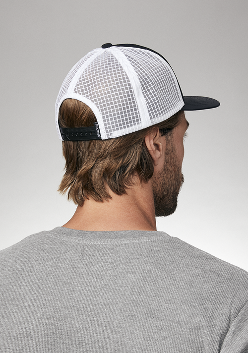 Pack It Out Trucker - Negro/blanco